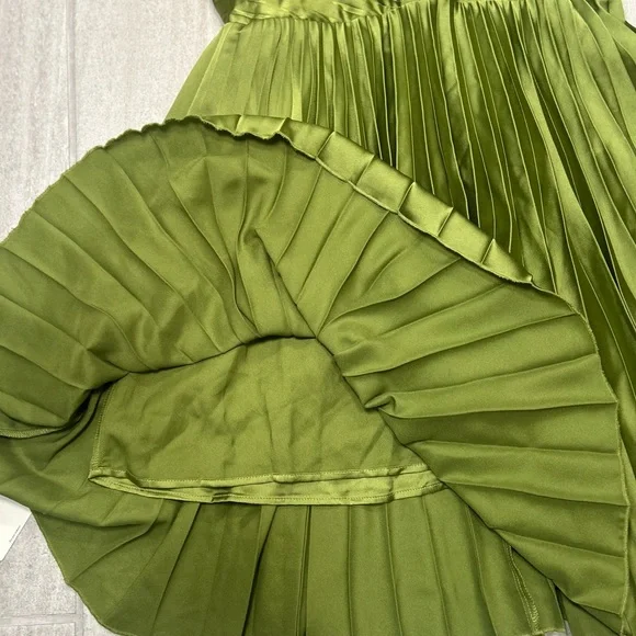 New Abercrombie & Fitch Green Pleated Mini Dress, size Medium Petite - Picture 7 of 15